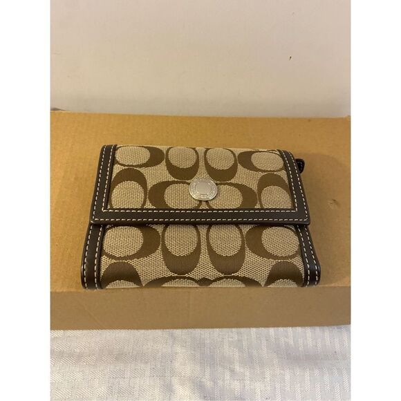 Coach signature 5x4” beige wallet snap - Picture 1 of 8